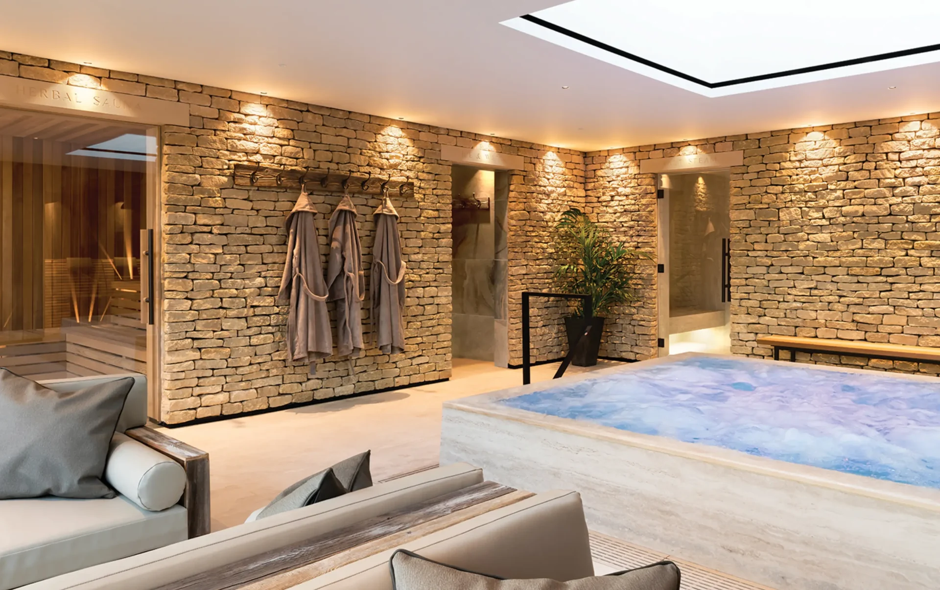 Hydrotherapy pool and thermal spa area at Homefield Grange’s Living Well Spa in Northamptonshire