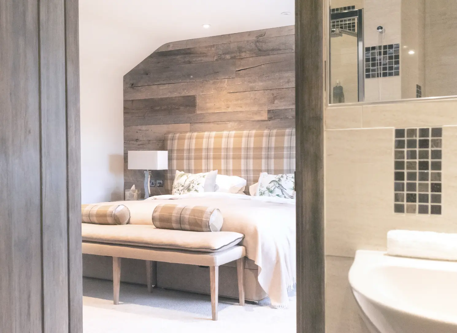 Superior relaxing bedroom at Homefield Grange