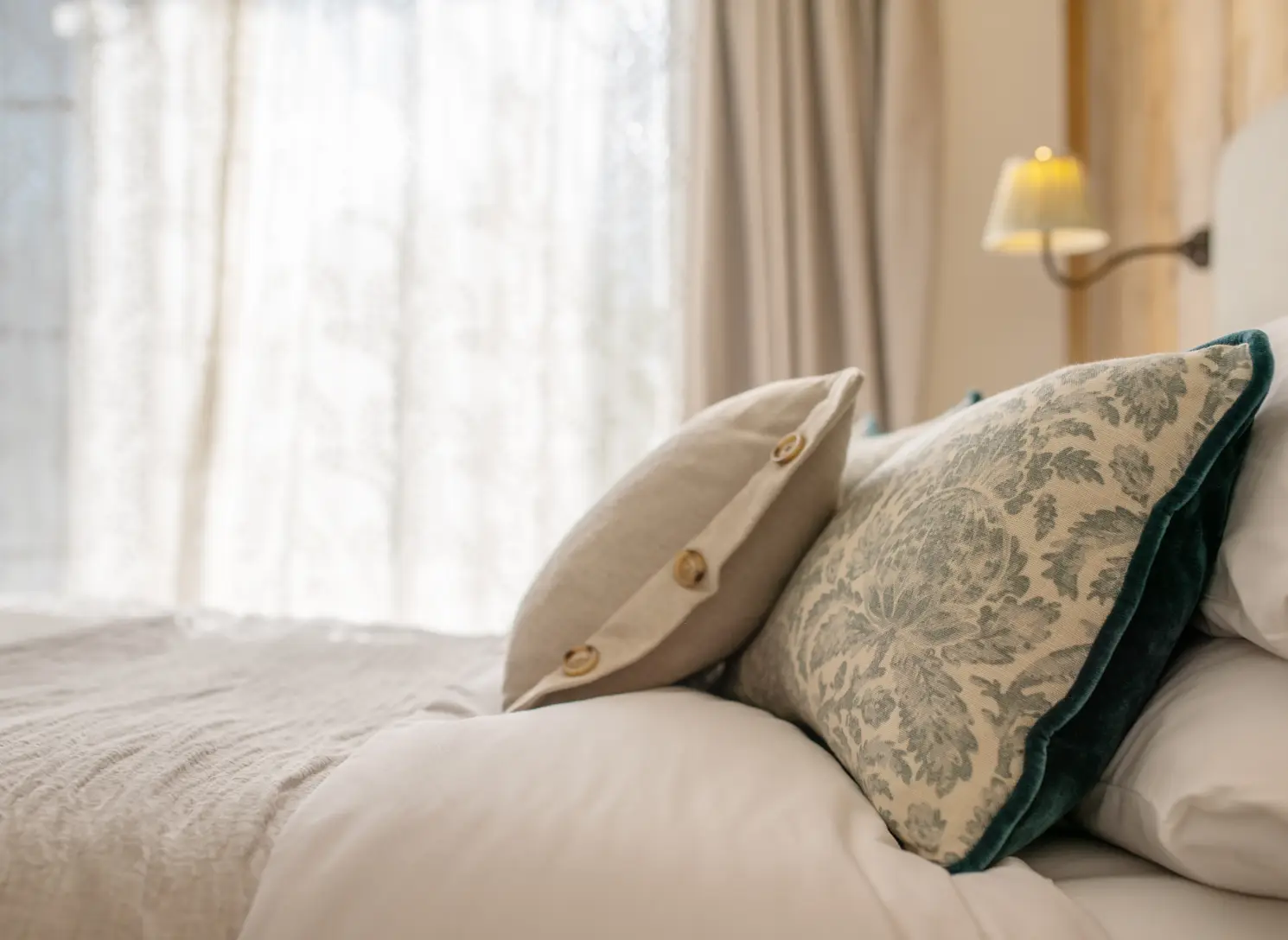 Calm retreat accommodation at Homefield Grange for private hire stays