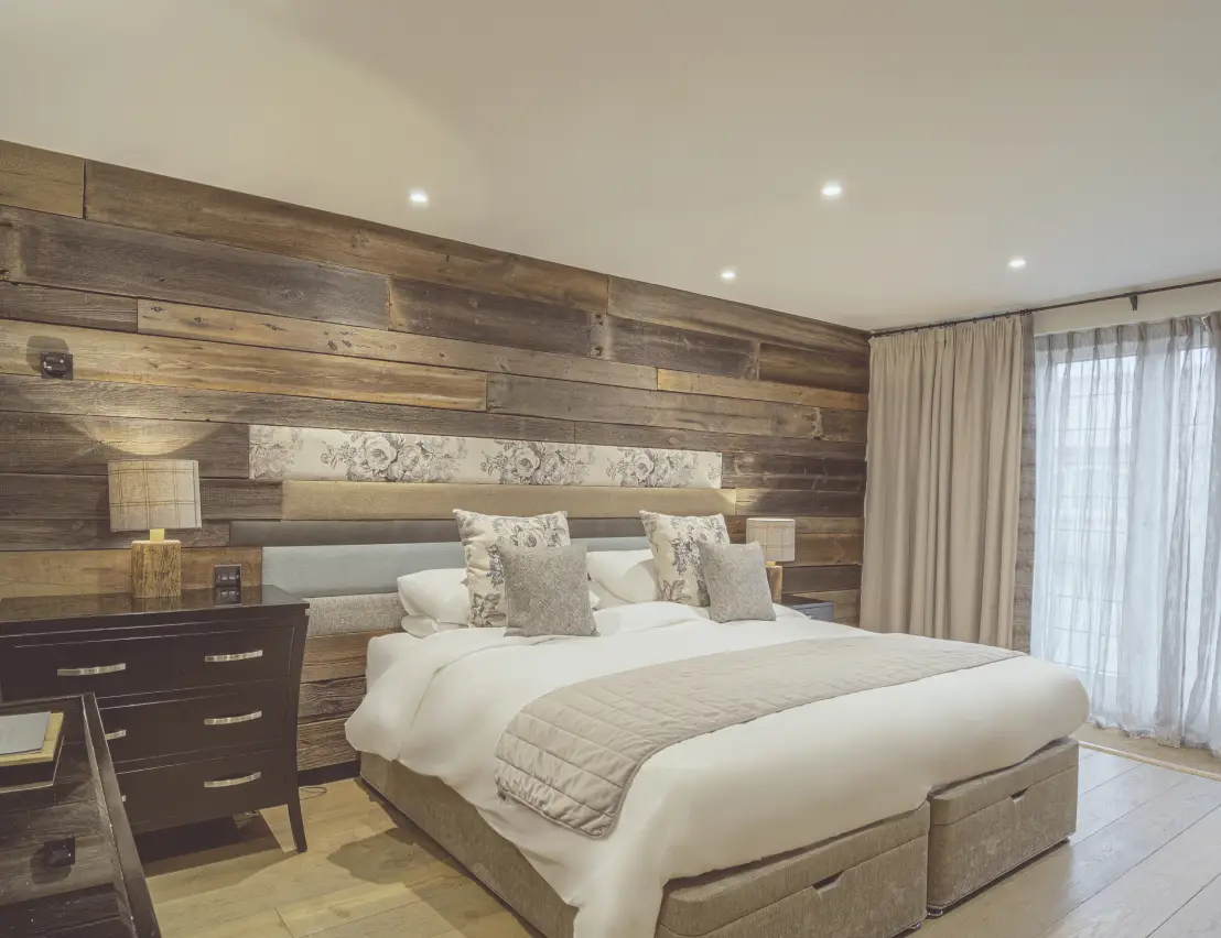 Calm and comfortable bedroom for a wellness retreat stay at Homefield Grange